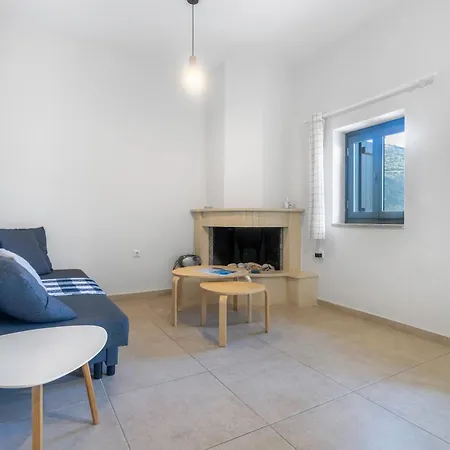 בית נופש Vina's Stone House *