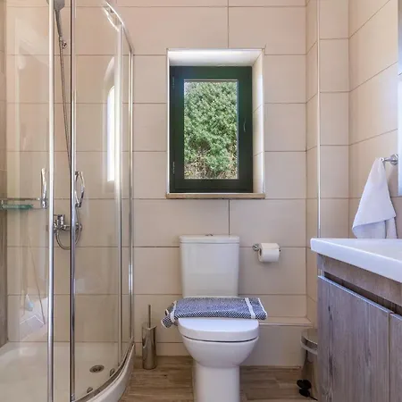 Vina's Stone House Tatil Evi