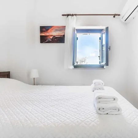 Vina's Stone House Сasa de vacaciones