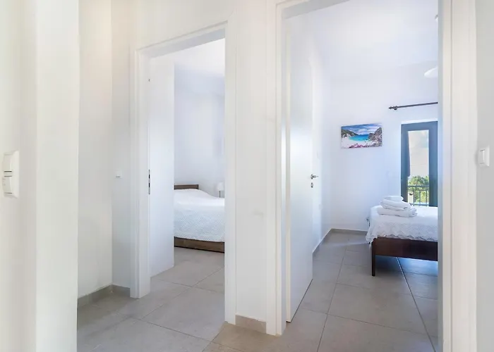 Vina's Stone House *